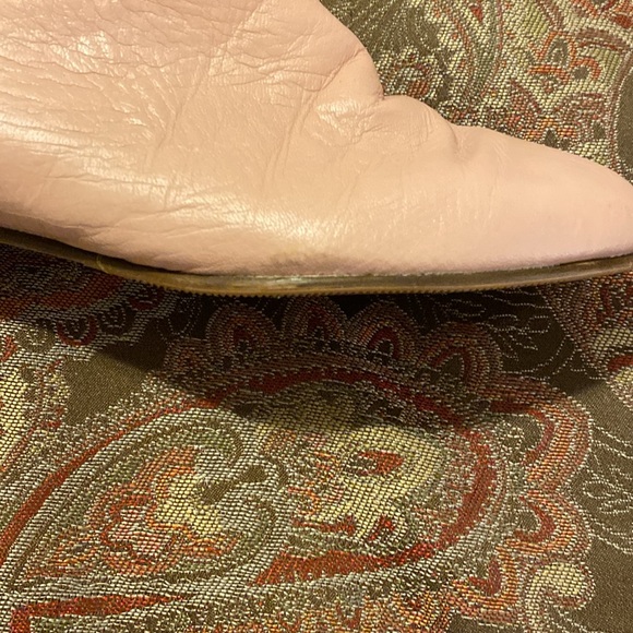 Boots - Picture 4 of 8